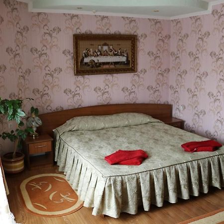 Tyachiv Готель ***Феєрія מראה חיצוני תמונה