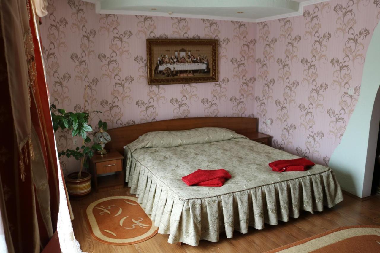 Tyachiv Готель ***Феєрія מראה חיצוני תמונה